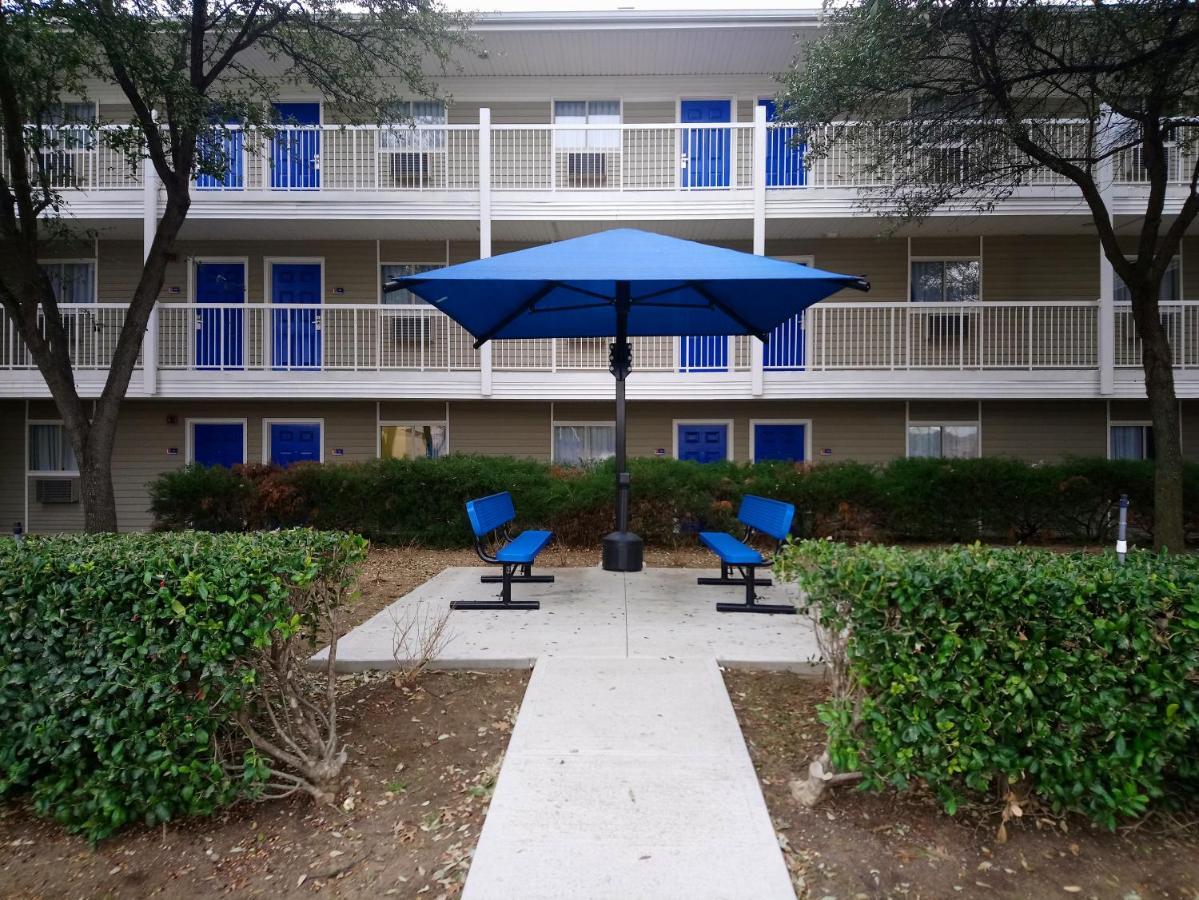 Intown Suites Extended Stay Carrollton Tx - Westgrove Drive Kültér fotó